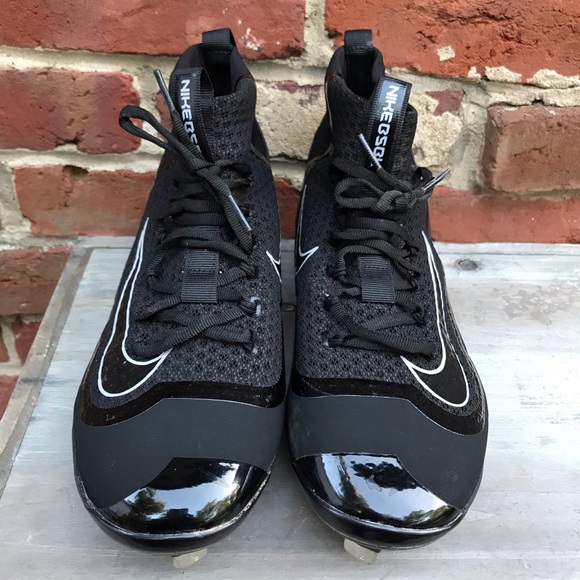 NIKE Alpha Huarache Elite Mid Baseball Cleats - Picture 2 of 8